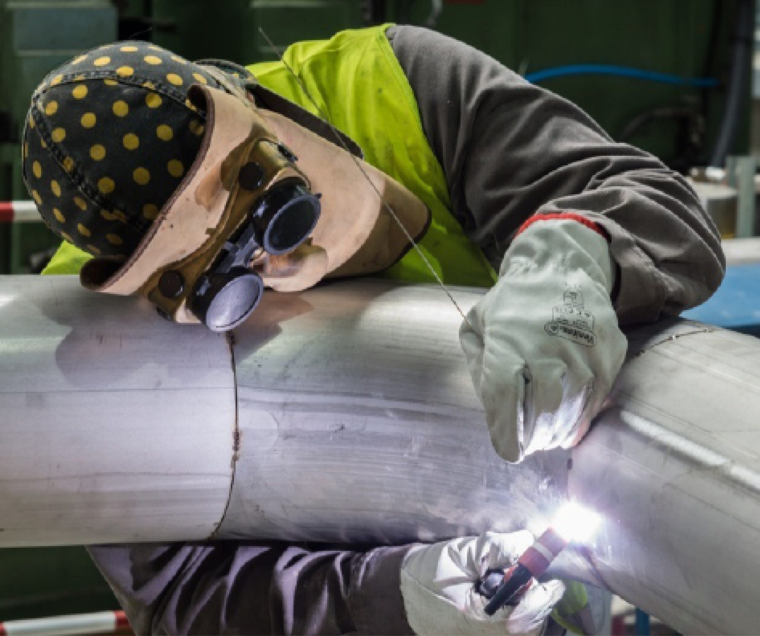 Manual TIG welding versus automated orbital TIG welding